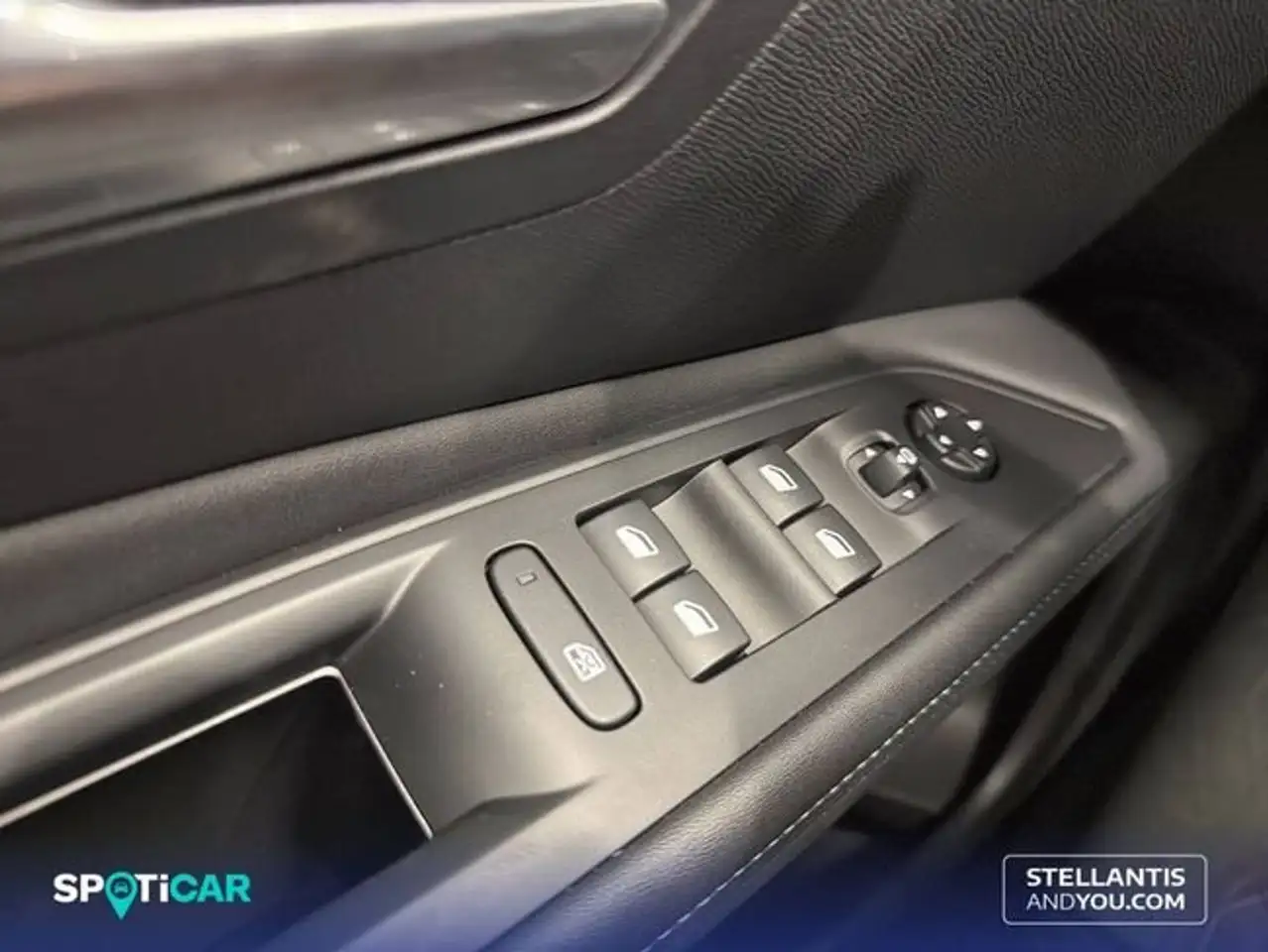Peugeot 3008 1.2 PureTech 96KW S&S EAT8 Allure Pack — Vehicle gallery 19