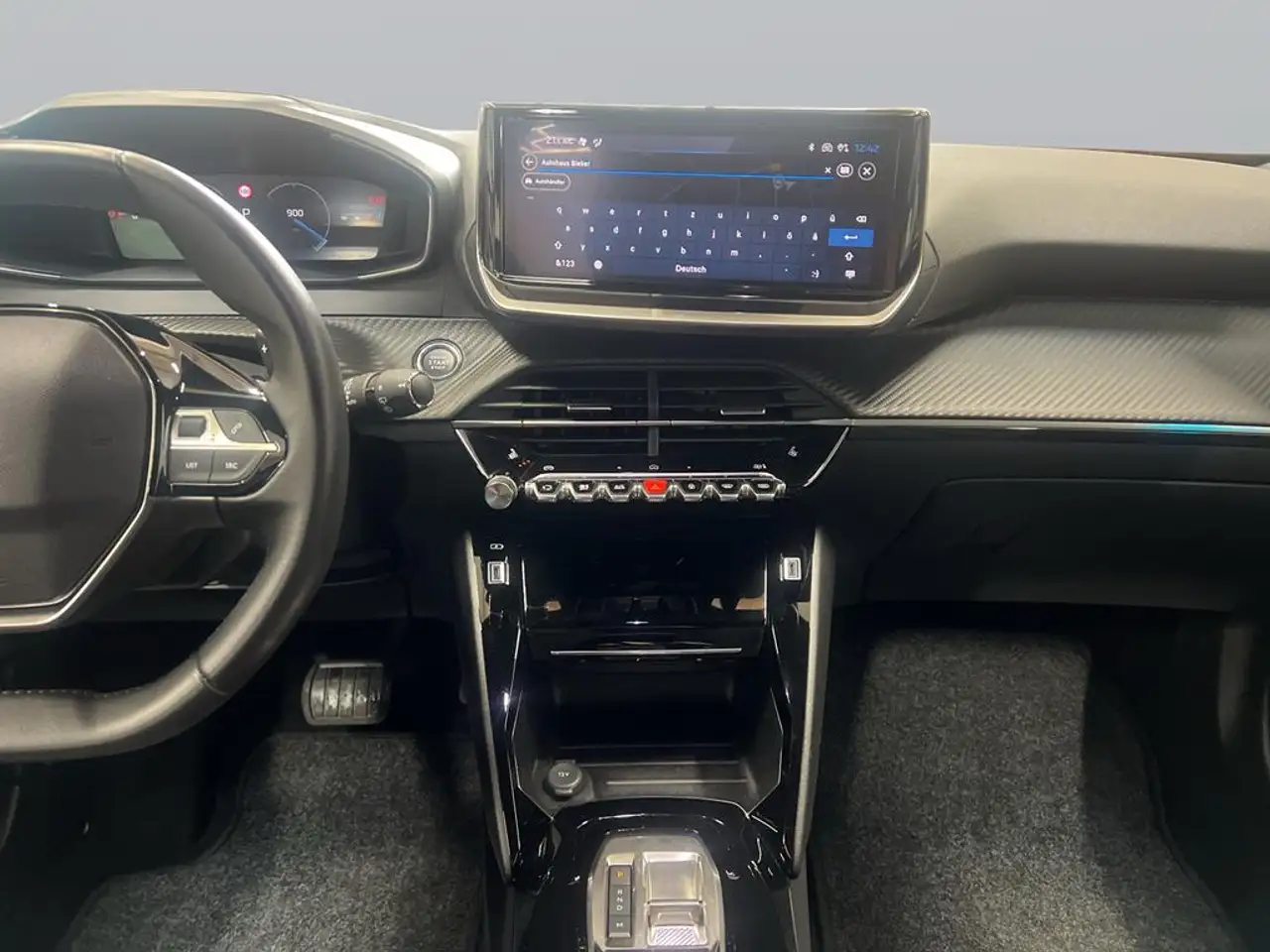 Peugeot 2008 Neuer 2008 Allure PureTech 130 EAT8 — معرض صور السيارة 12
