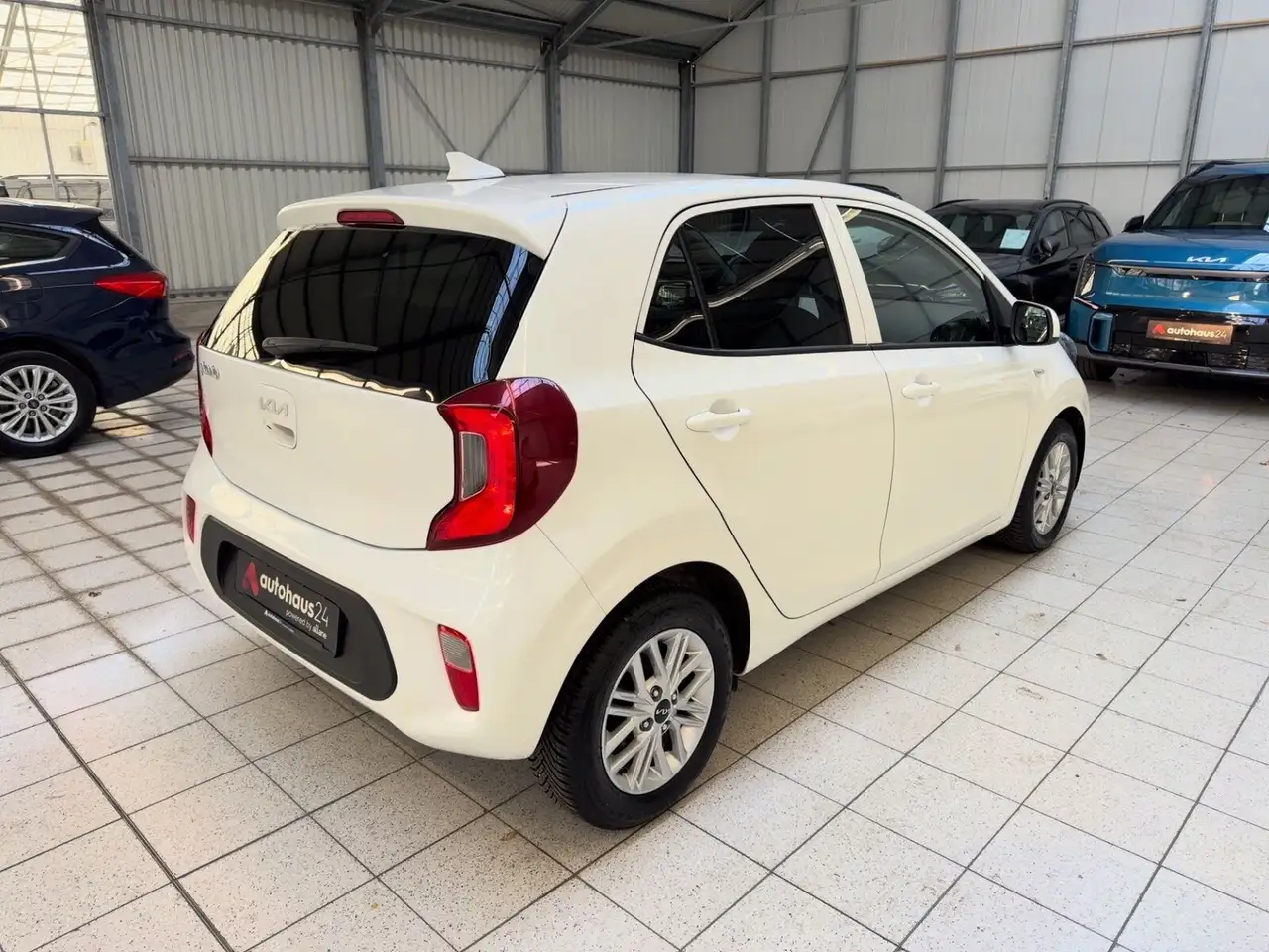 Kia Picanto 1.0 Vision Klima|Radio|Klima — Galería del vehículo 5