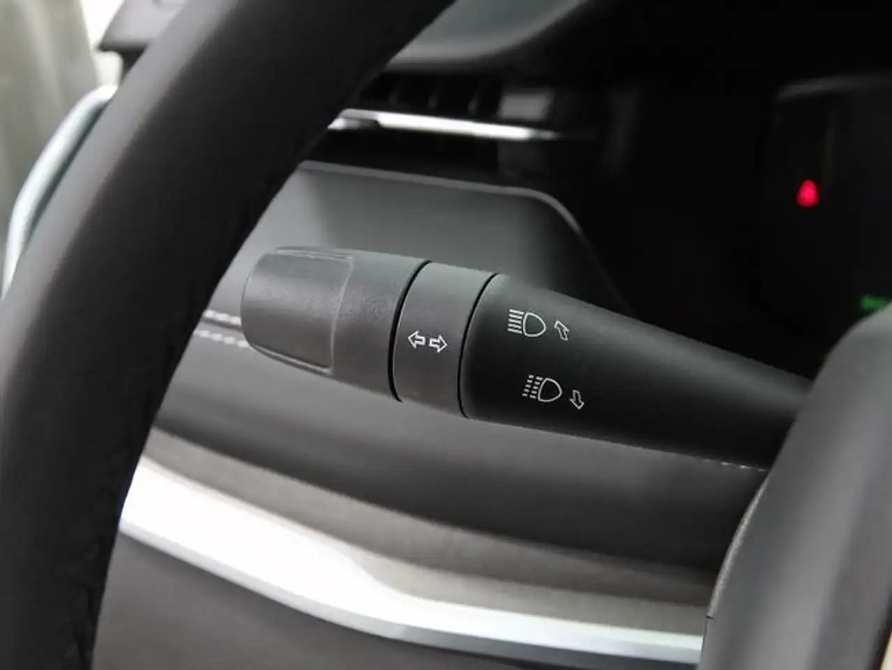 Jeep Compass eHybrid 1.5 MHEV 96kW Limited Dct — Galerie du véhicule 16