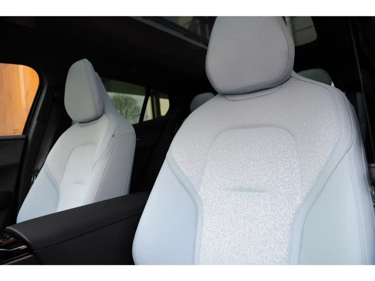 Volvo EX30 Single Motor Extended Range Ultra *WinterP* — معرض صور السيارة 29