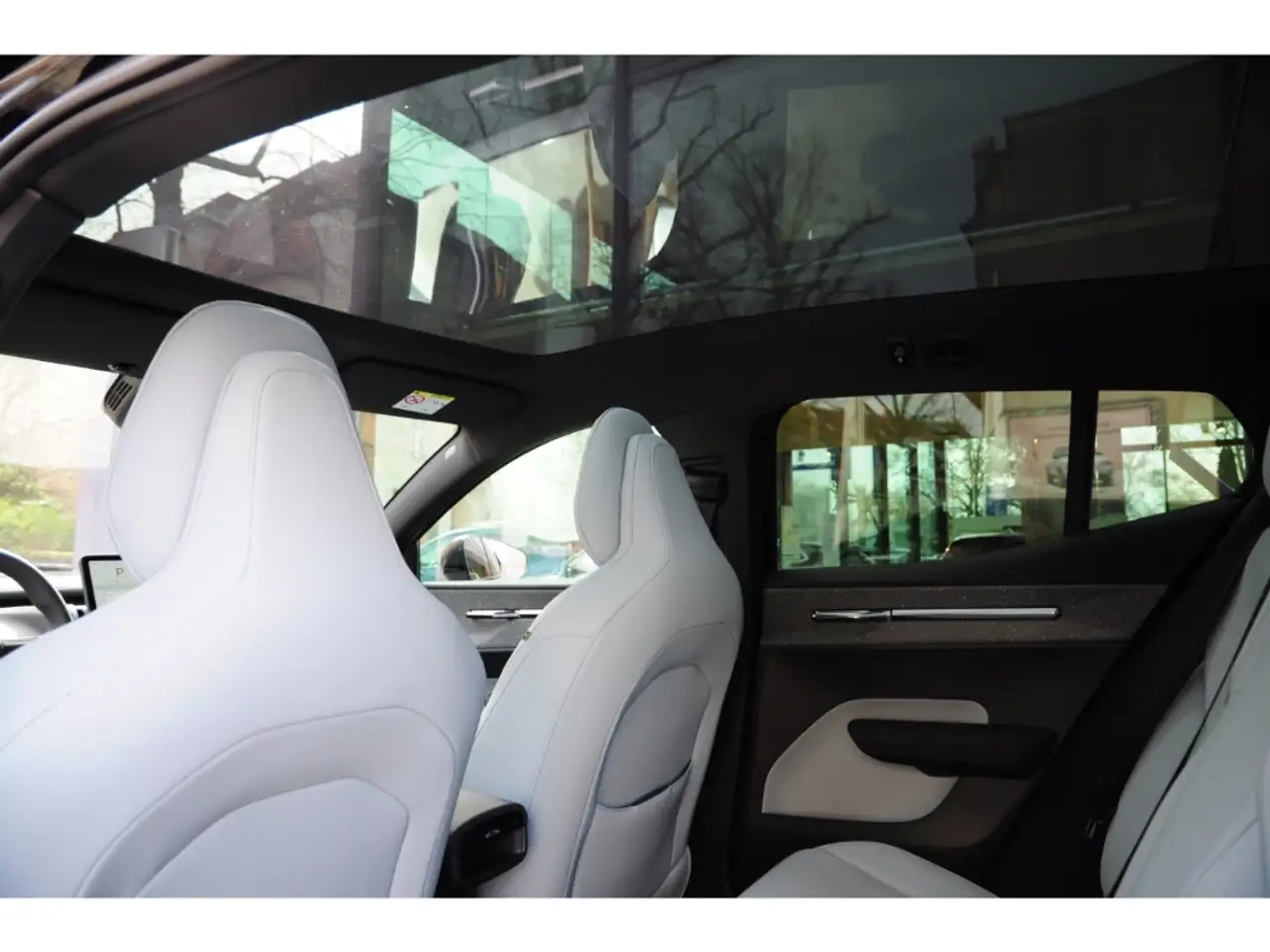 Volvo EX30 Single Motor Extended Range Ultra *WinterP* — معرض صور السيارة 10
