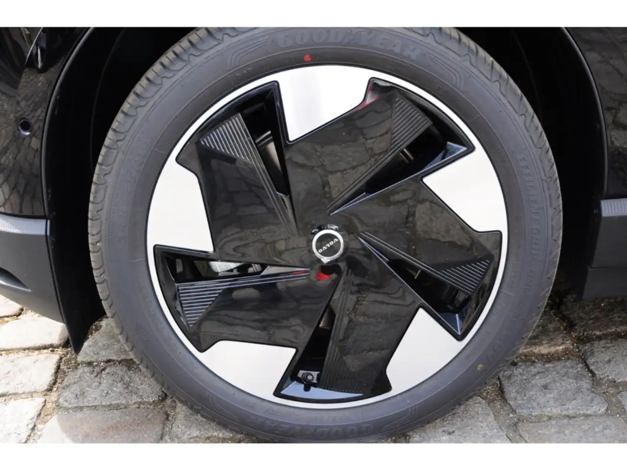 Volvo EX30 Single Motor Extended Range Ultra *WinterP* — معرض صور السيارة 14