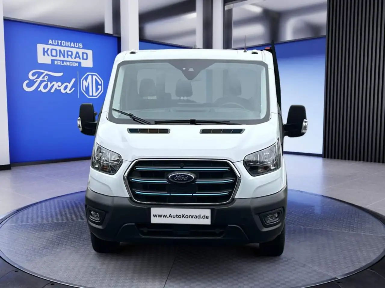 Ford Transit e-Transit 350 L3 68kWh HA Trend — معرض صور السيارة 2