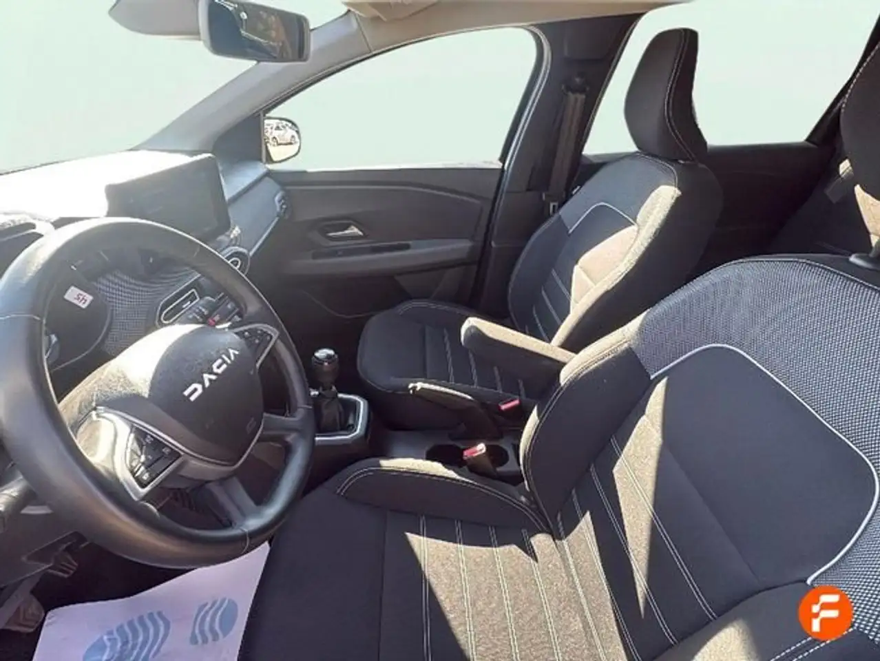 Dacia Jogger 1.0 TCe Expression 81kW 7pl. — معرض صور السيارة 16