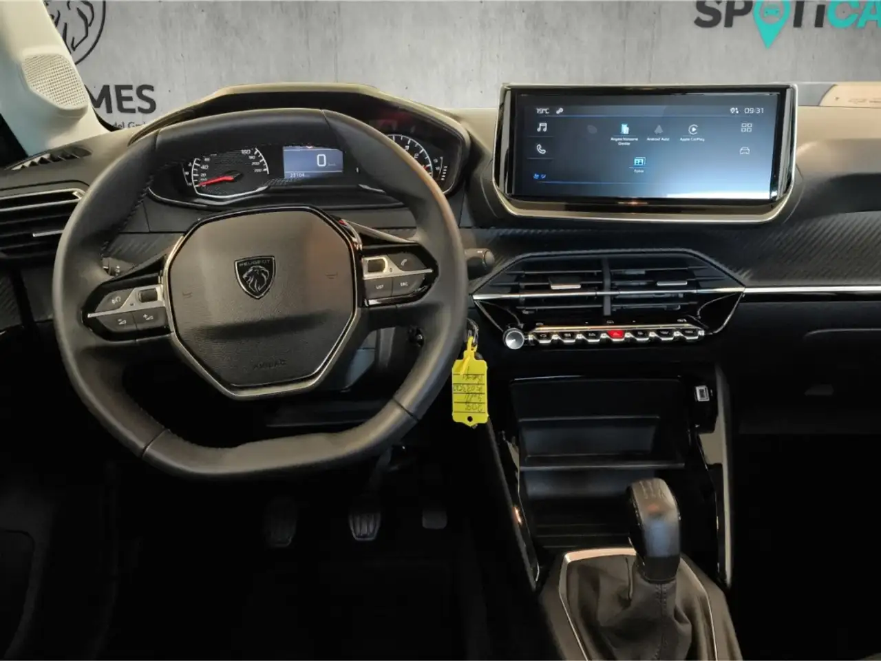 Peugeot 208 Active PT 75 DAB+ LED CarPlay Klima Apple CarPlay — Galerie du véhicule 12