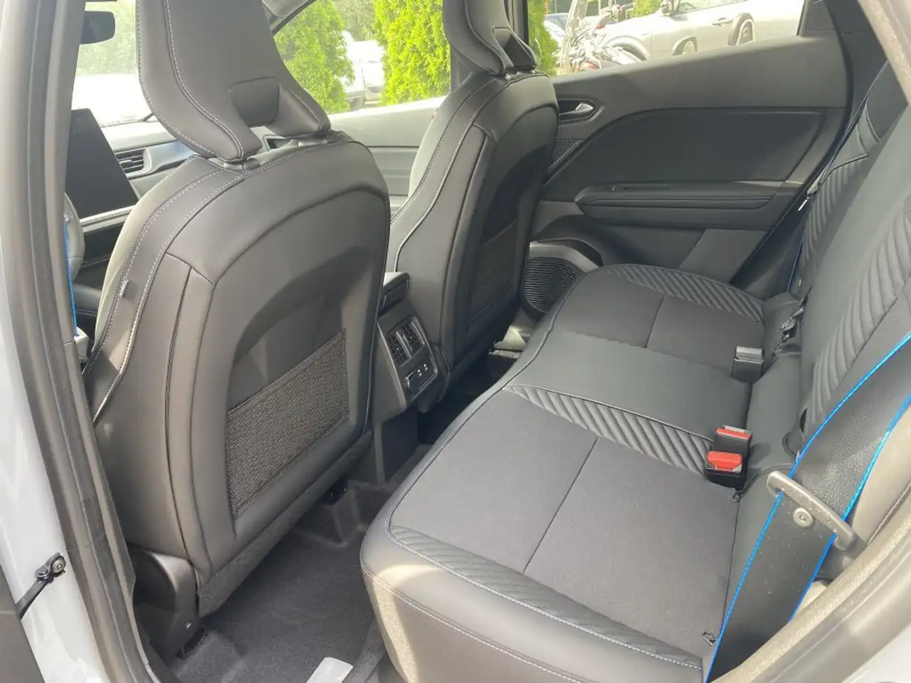 Renault Symbioz E-Tech Full Hybrid 145 — معرض صور السيارة 9