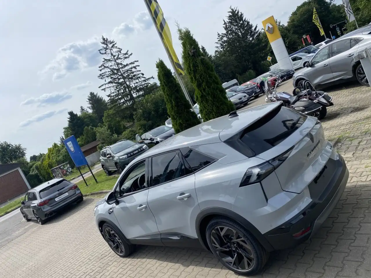 Renault Symbioz E-Tech Full Hybrid 145 — معرض صور السيارة 8
