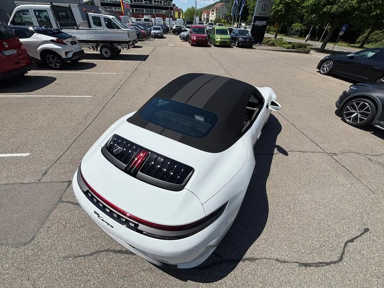 Porsche 992 Carrera "Sport-Design-Paket" — Vehicle gallery 11