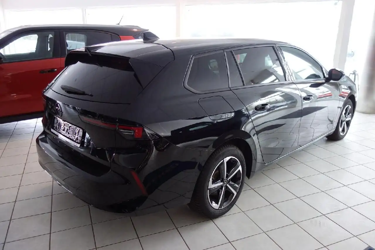 Opel Astra L Sports Tourer GS — Vehicle gallery 2