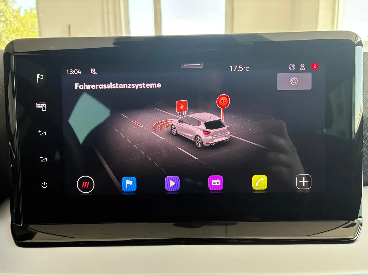 SEAT Ibiza FR 1.0 TSI 110 PS NAVI LED KAMERA PDC SHZ — Vehicle gallery 16