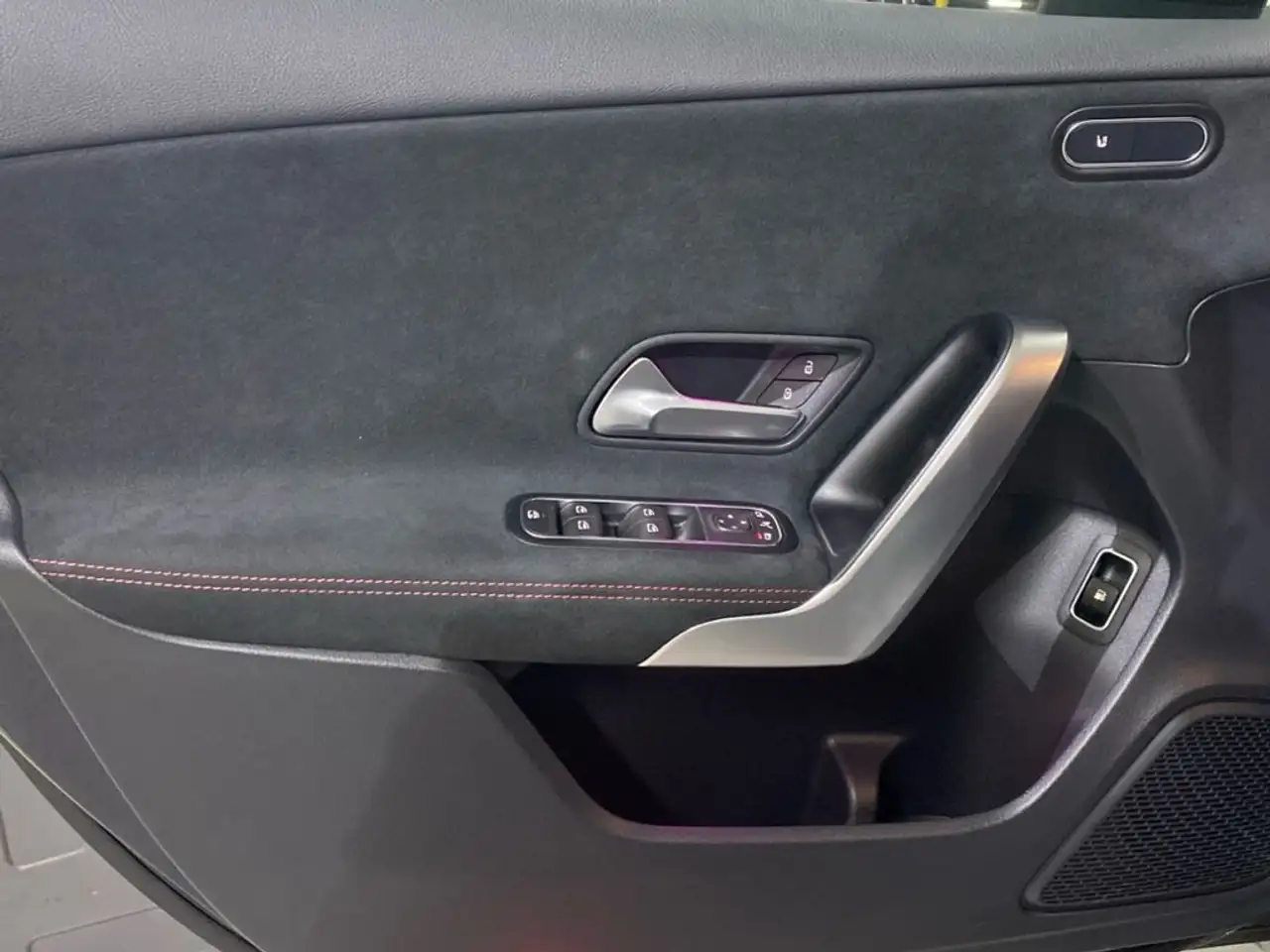 Mercedes-Benz A 45 AMG SEDÁN 250e Sédan Line (EURO 6d) — معرض صور السيارة 18