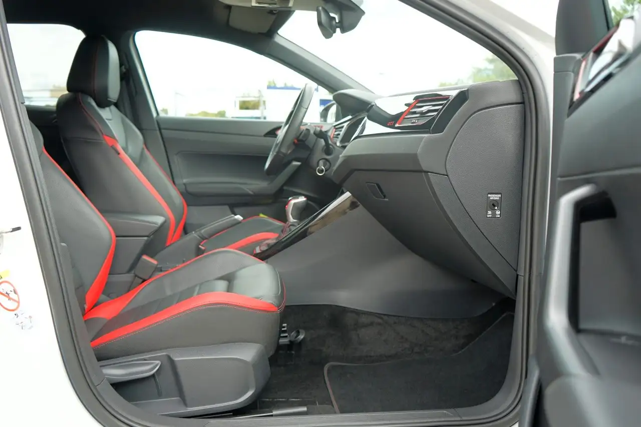 Volkswagen Polo VI GTI Edition 25/2.HAND/1 of 2500/IQ-DRIVE — Galería del vehículo 8