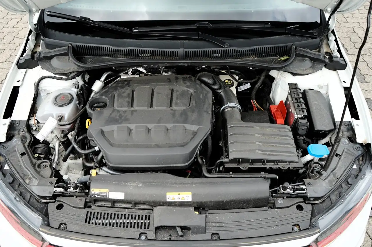 Volkswagen Polo VI GTI Edition 25/2.HAND/1 of 2500/IQ-DRIVE — Galería del vehículo 21