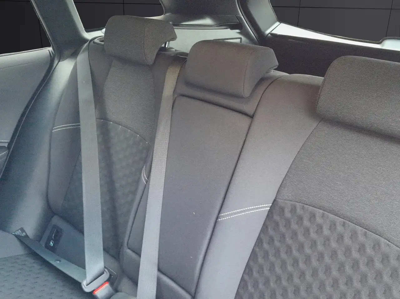 Suzuki Swace Swace 1.8 Hybrid CVT Comfort+ — معرض صور السيارة 10