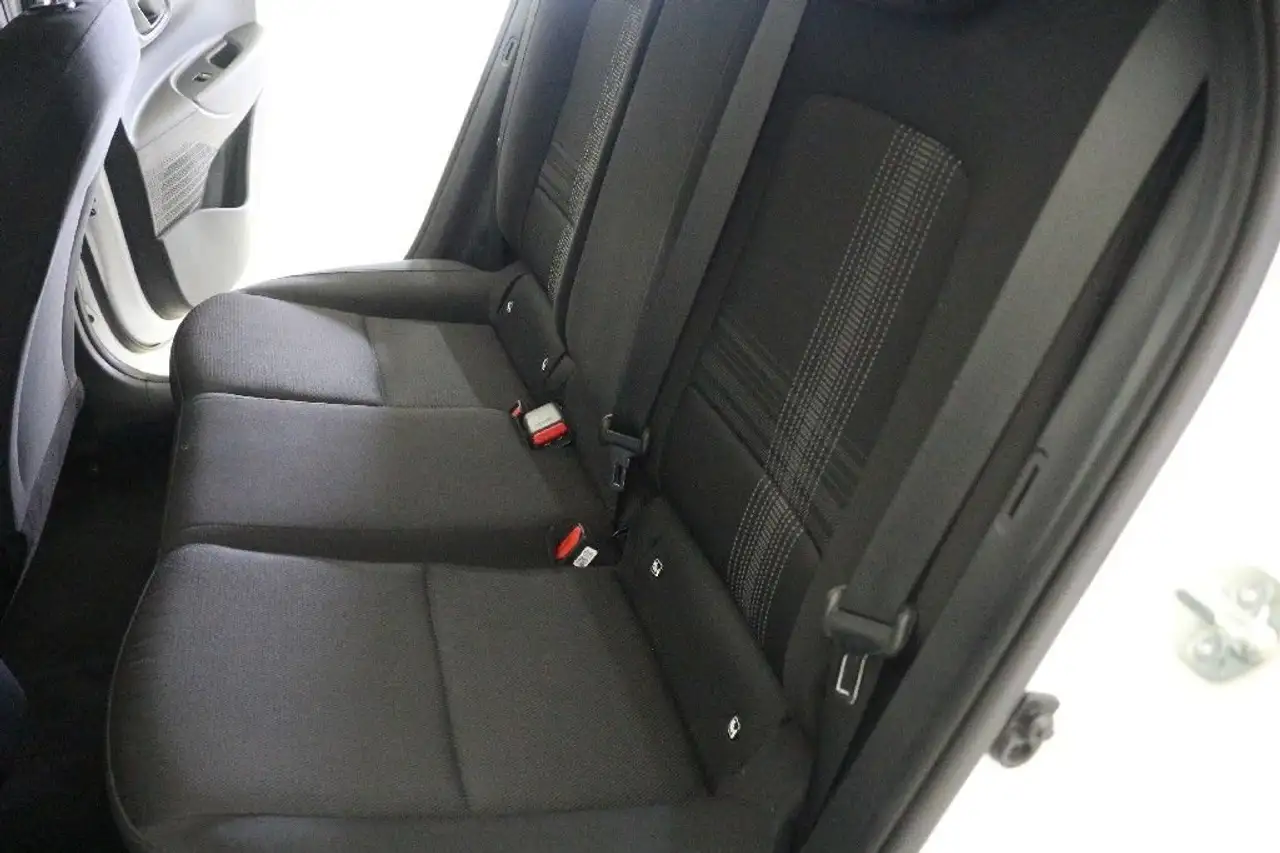 Hyundai BAYON 1.2 MPI Klass — Galería del vehículo 8