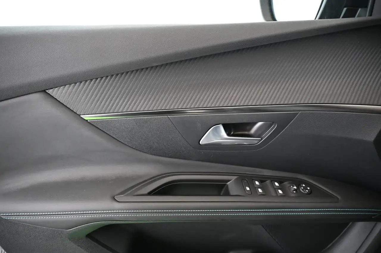 Peugeot 3008 1.6 180 PHEV e-EAT8 Allure-Pack LED/ACC/19 — Galería del vehículo 29