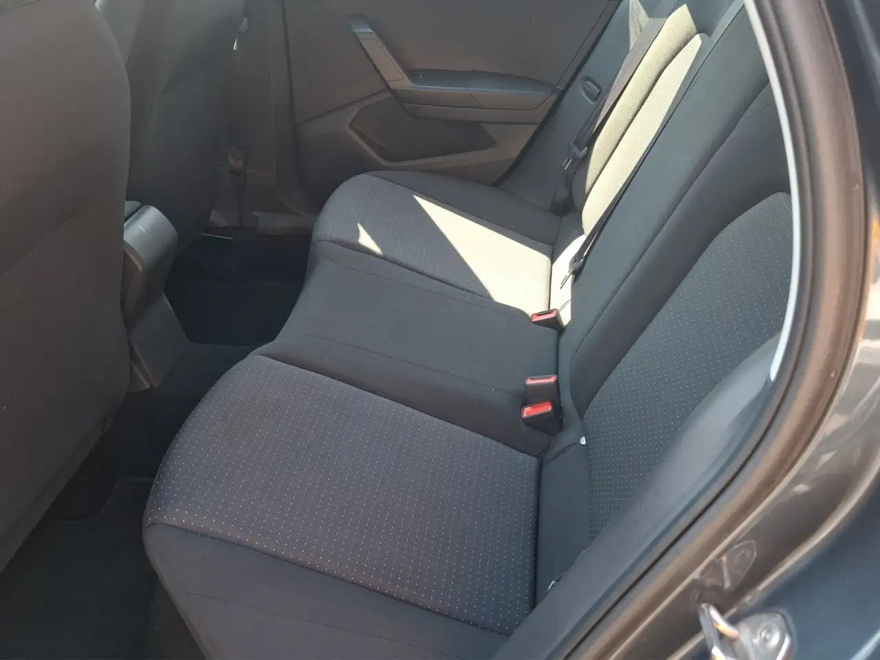 SEAT Arona 1.0 Style, Automatik, Navi, Sitzheizung, L — Galerie du véhicule 13