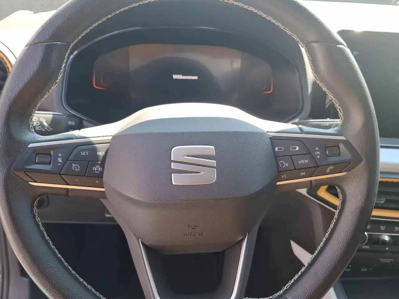 SEAT Arona 1.0 Style, Automatik, Navi, Sitzheizung, L — Galerie du véhicule 10