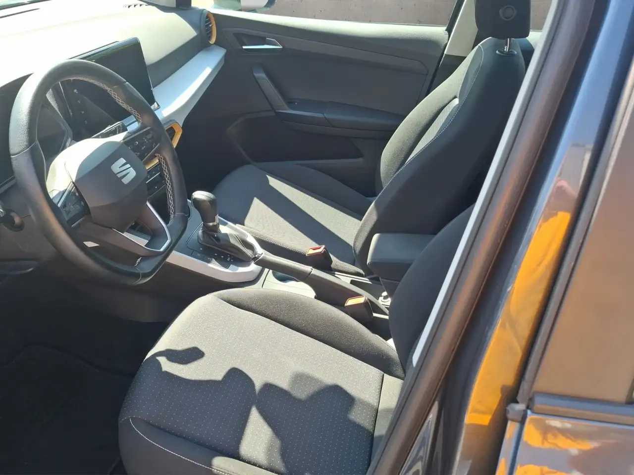 SEAT Arona 1.0 Style, Automatik, Navi, Sitzheizung, L — Galerie du véhicule 9