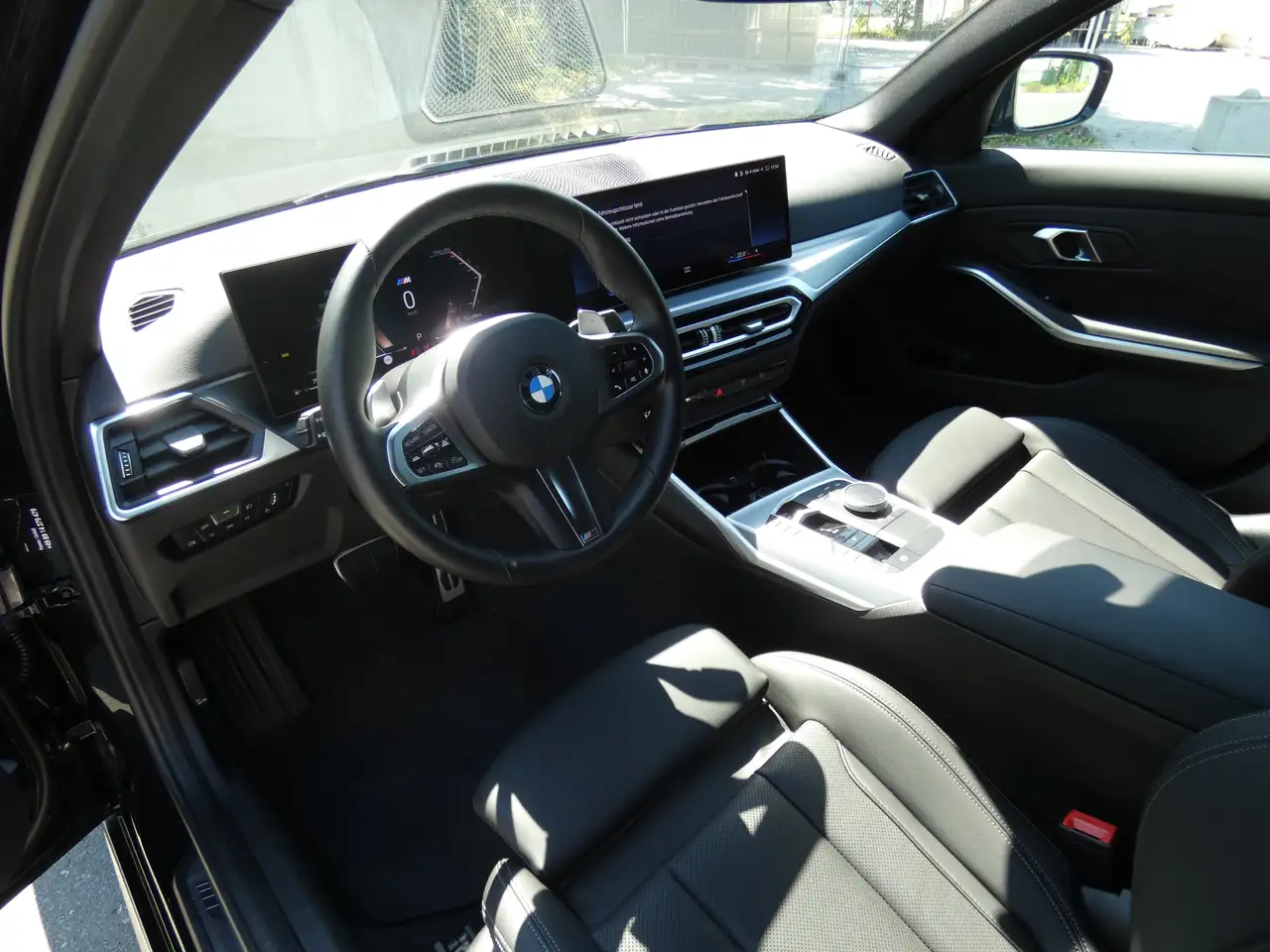 BMW 318 i Limousine M Sport Navi+Kamera+ACC+SHZ+Apple — معرض صور السيارة 15