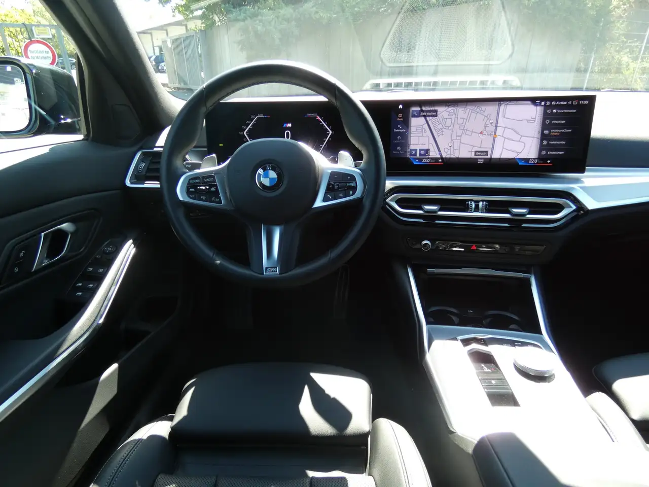 BMW 318 i Limousine M Sport Navi+Kamera+ACC+SHZ+Apple — معرض صور السيارة 21