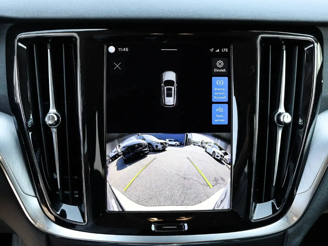 Volvo V60 Kombi Core Digitales Cockpit Soundsystem LED Kurve — معرض صور السيارة 9