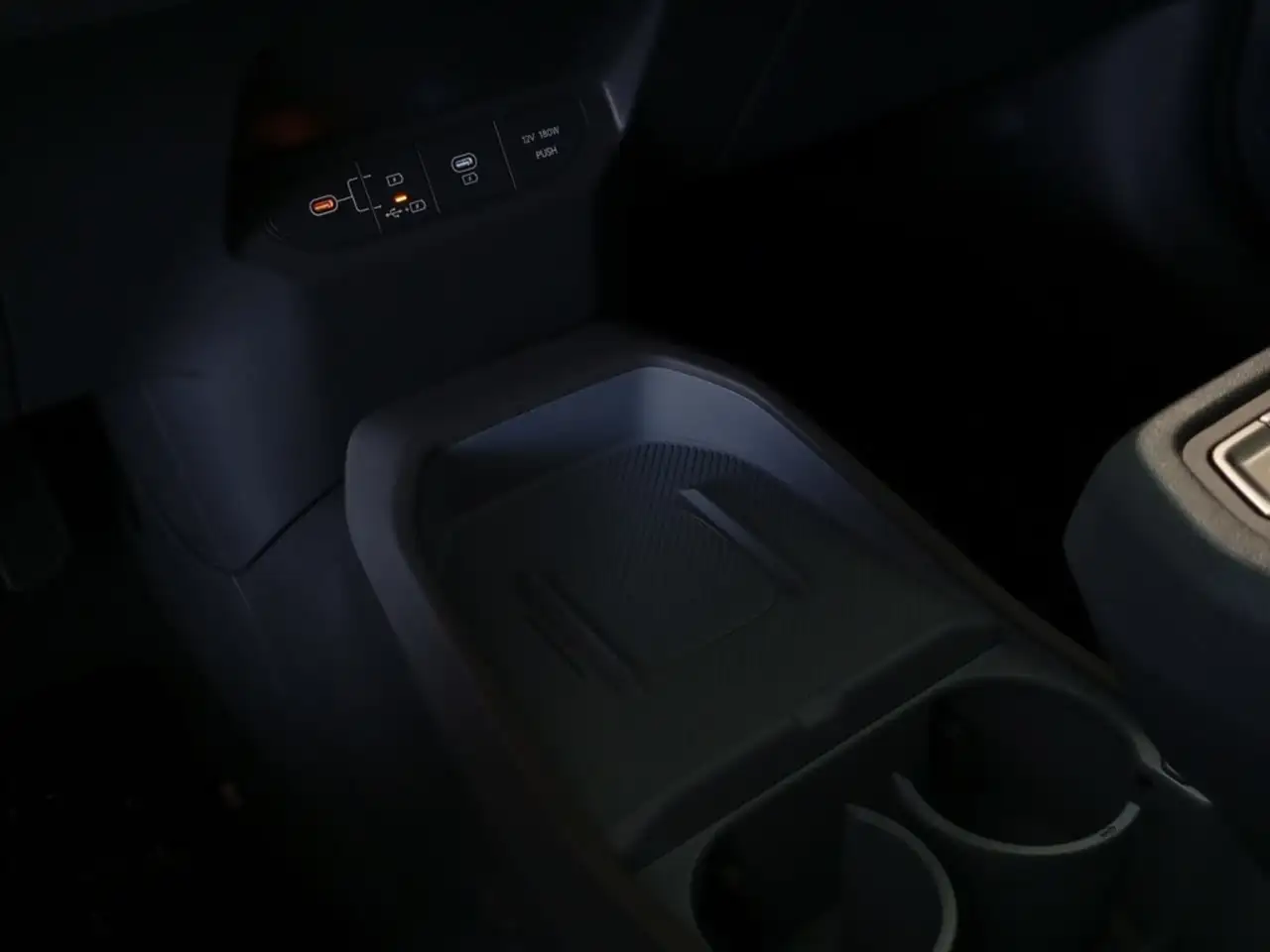 Kia EV3 Earth Standard Range — Galerie du véhicule 23