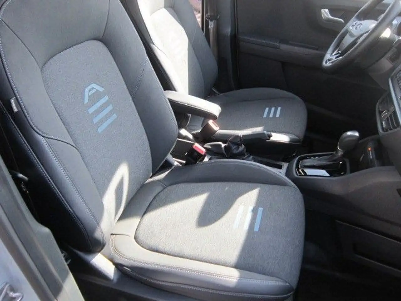 Ford Transit Courier Active, GARANTIE — معرض صور السيارة 16