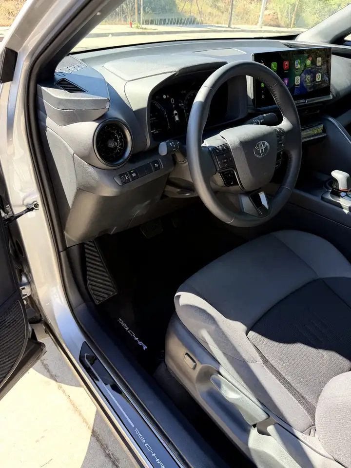 Toyota C-HR 200H Advance — معرض صور السيارة 5