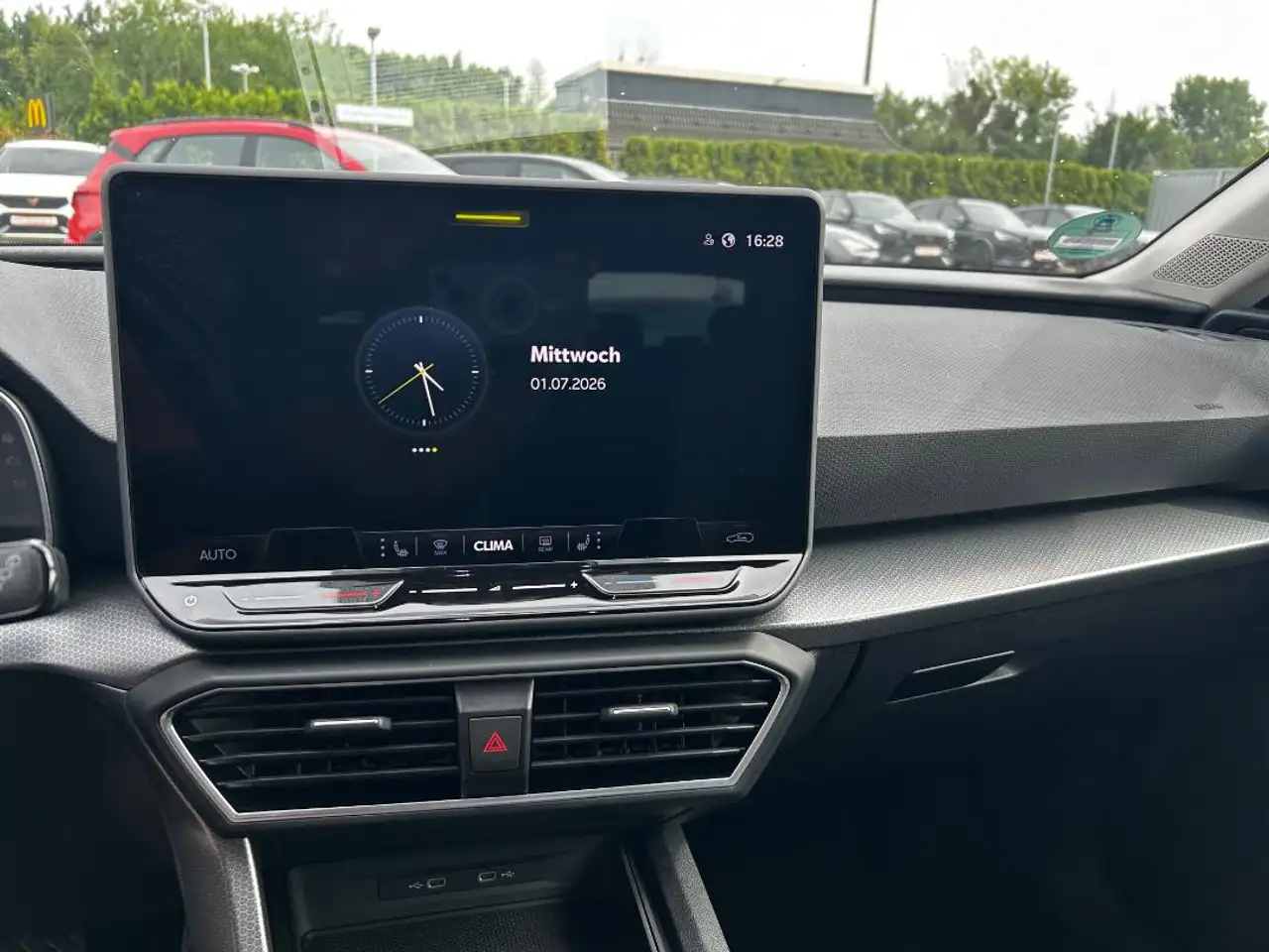 SEAT Leon Style 1.5 Tsi 110 KW (150 PS) DSG — معرض صور السيارة 6