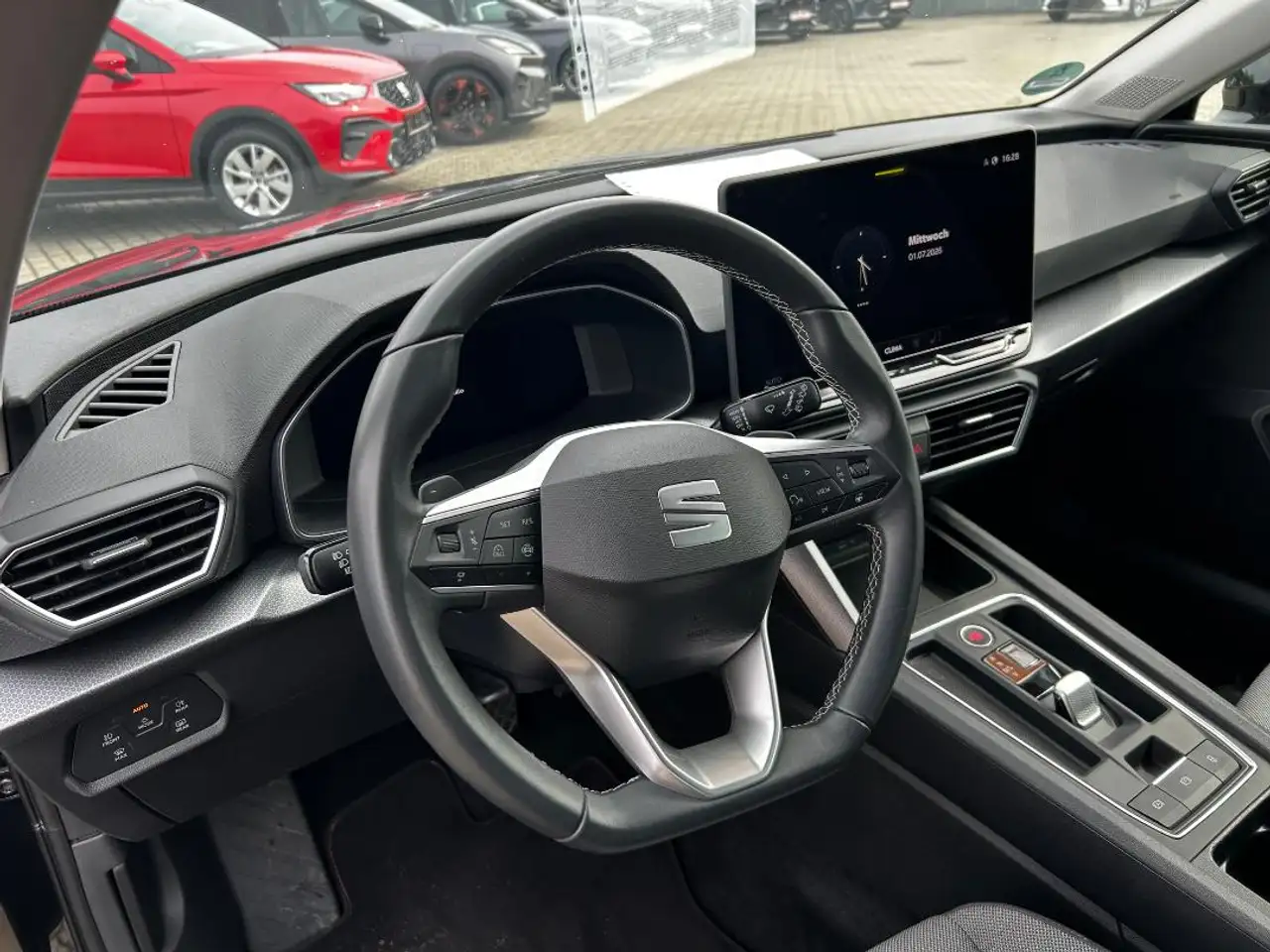 SEAT Leon Style 1.5 Tsi 110 KW (150 PS) DSG — معرض صور السيارة 4