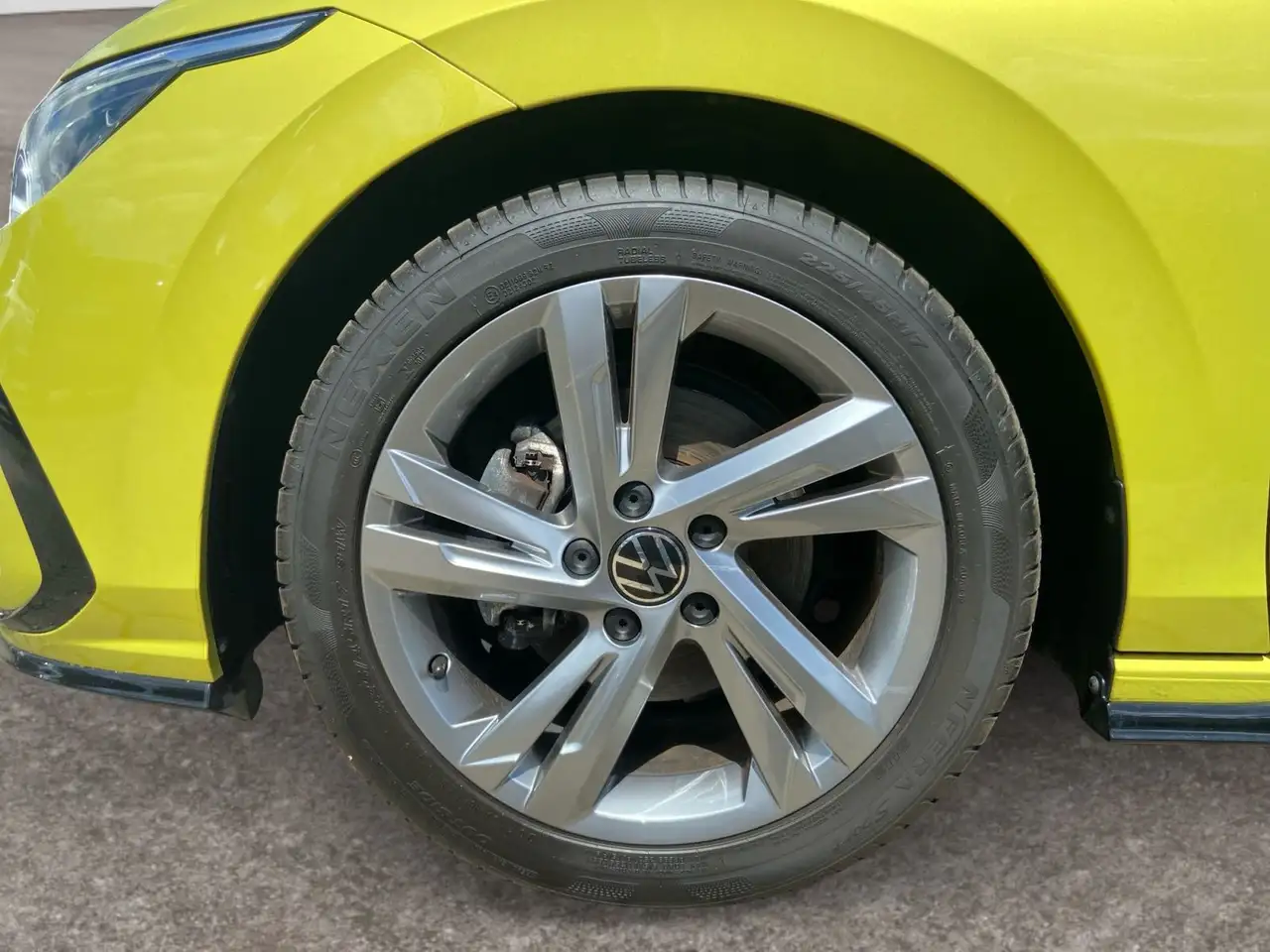Volkswagen Golf VIII 1.5 TSI R-Line *LED*App-Connect*Sitzhe — Galerie du véhicule 15