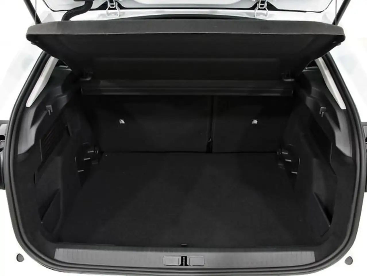 Citroen C4 1.2 PureTech Plus S&S 130 — Vehicle gallery 10