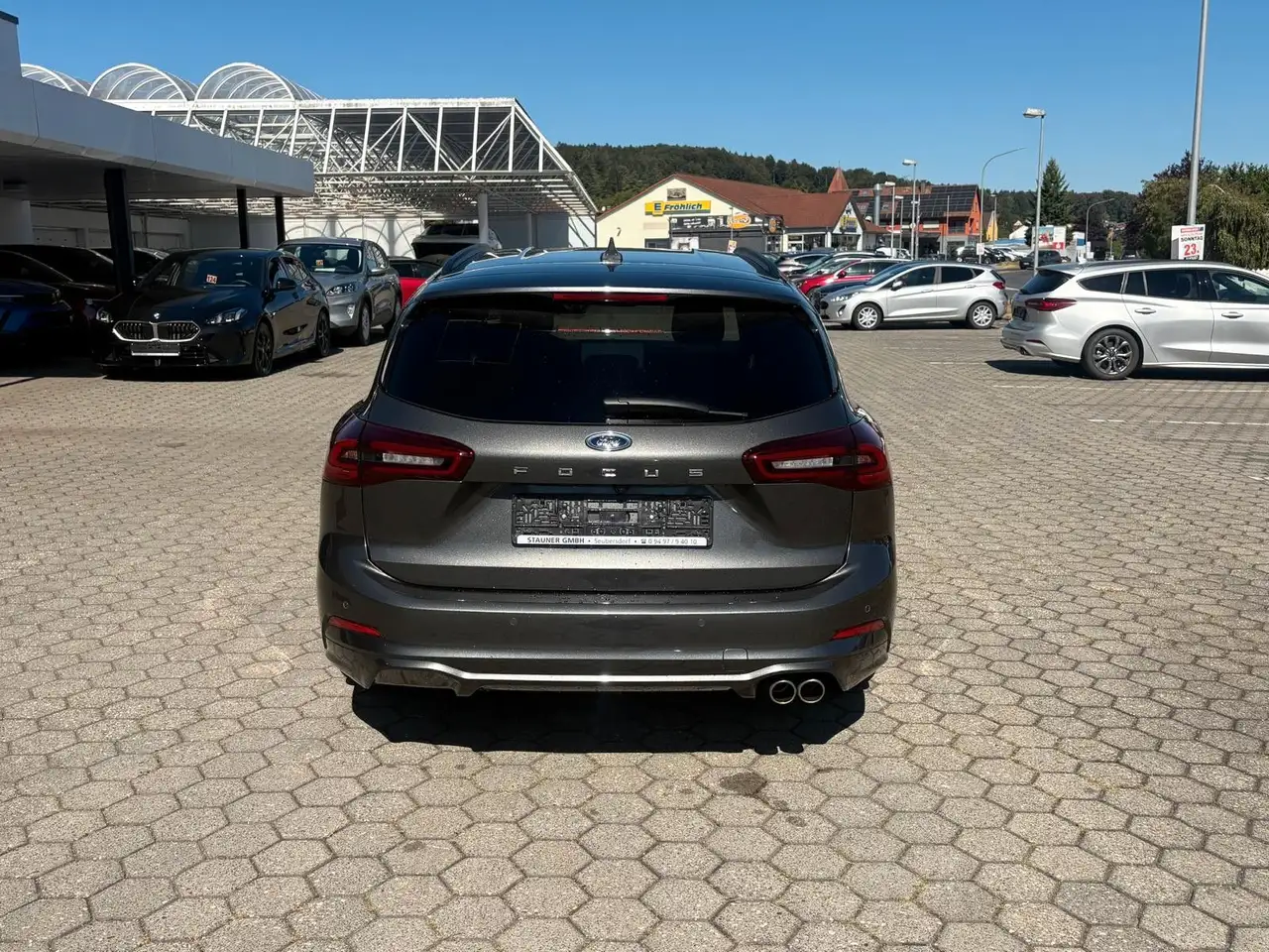 Ford Focus Turnier 1.0 ST-Line X AHK KAMERA LED SHZ — معرض صور السيارة 5