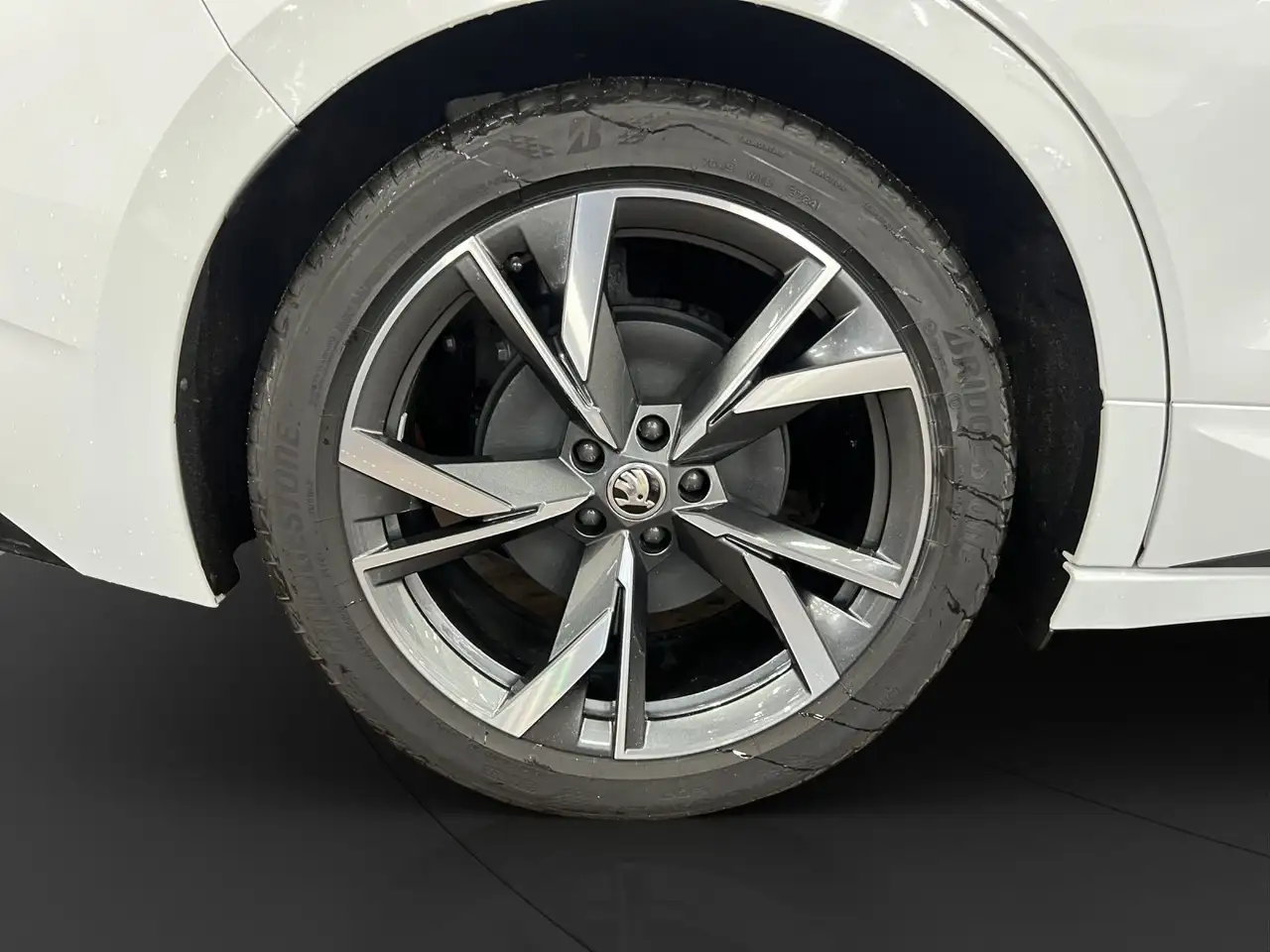 Skoda Enyaq Coupé 85 Sportline Pano Matrix LM 20" Navi — Galería del vehículo 14