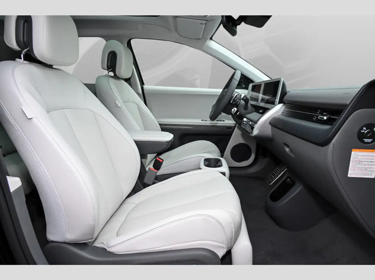 Hyundai IONIQ 5 Elektro 77,4 kWh UNIQ Assistenz-Paket, Relax-Pa... — Vehicle gallery 6