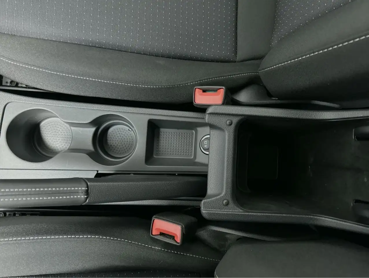 SEAT Arona 1.0 TSI Style Edition CarPlay LED PDC Virt — Galerie du véhicule 18