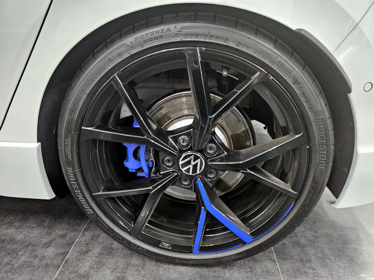 Volkswagen Golf 2.0 TSI R DSG 235kW — Galería del vehículo 27