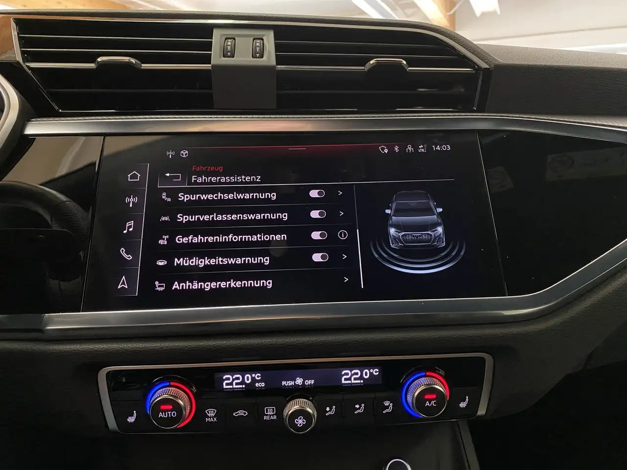Audi Q3 Sportback S line 40 TFSI quattro S tronic AHK — معرض صور السيارة 25