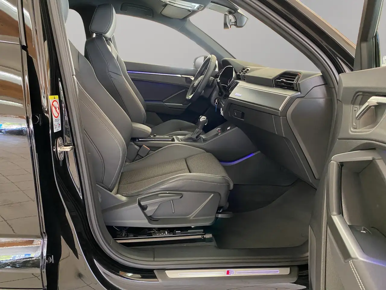 Audi Q3 Sportback S line 40 TFSI quattro S tronic AHK — معرض صور السيارة 8