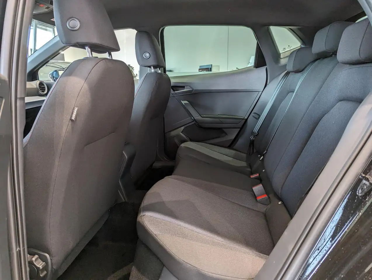 SEAT Ibiza 1.0 TSI FR #ACC #FullLink #Navi #VollLED — معرض صور السيارة 12