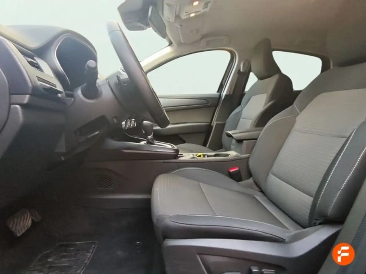 Renault Arkana Evolution TCe 103kW(140CV) EDC mild hybr — معرض صور السيارة 8