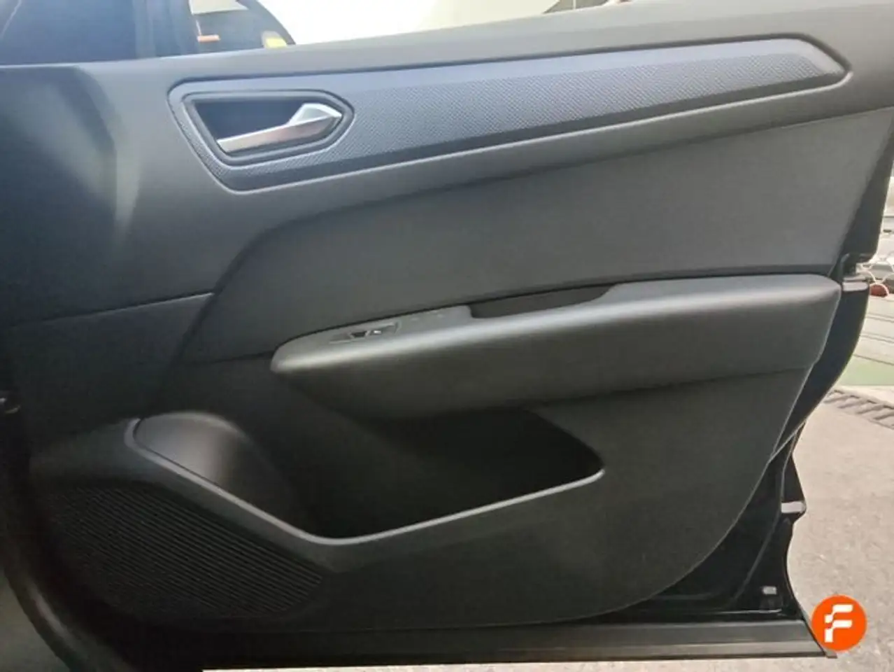 Renault Arkana Evolution TCe 103kW(140CV) EDC mild hybr — معرض صور السيارة 20