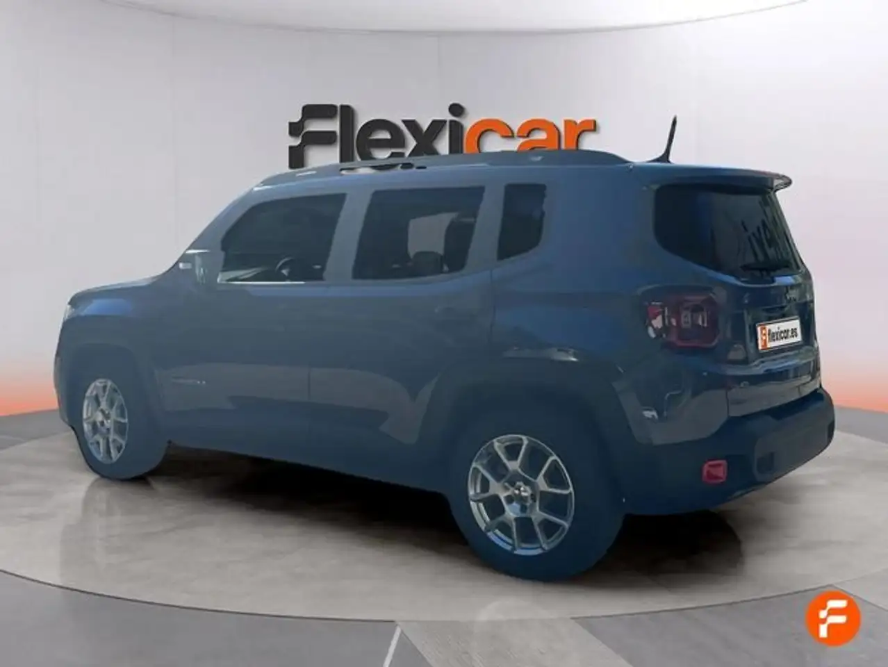Jeep Renegade 4xe Altitude 1.3 PHEV 190hp AT EAWD — معرض صور السيارة 5