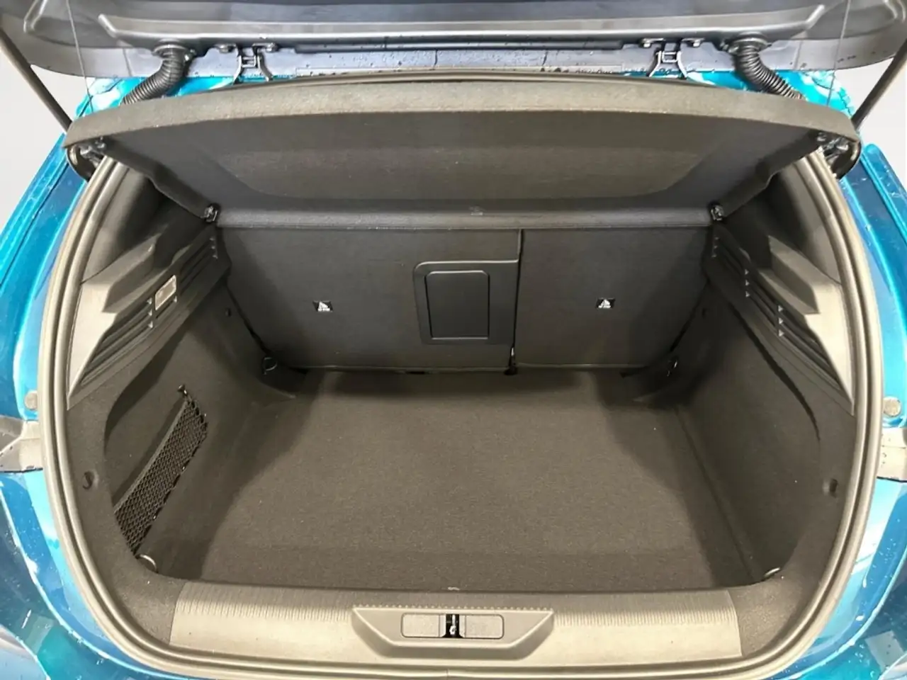 Peugeot 308 1.2 PURETECH 130 ALLURE GPS LL17 RADAR AR+CAM — Vehicle gallery 7