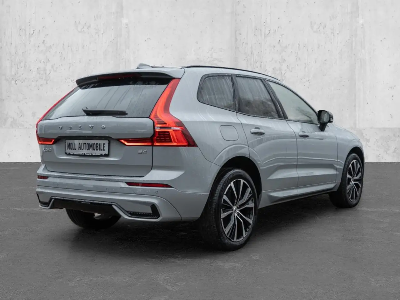 Volvo XC60 Plus Dark 2WD Leder Digitales Cockpit Memory Sitze — معرض صور السيارة 2