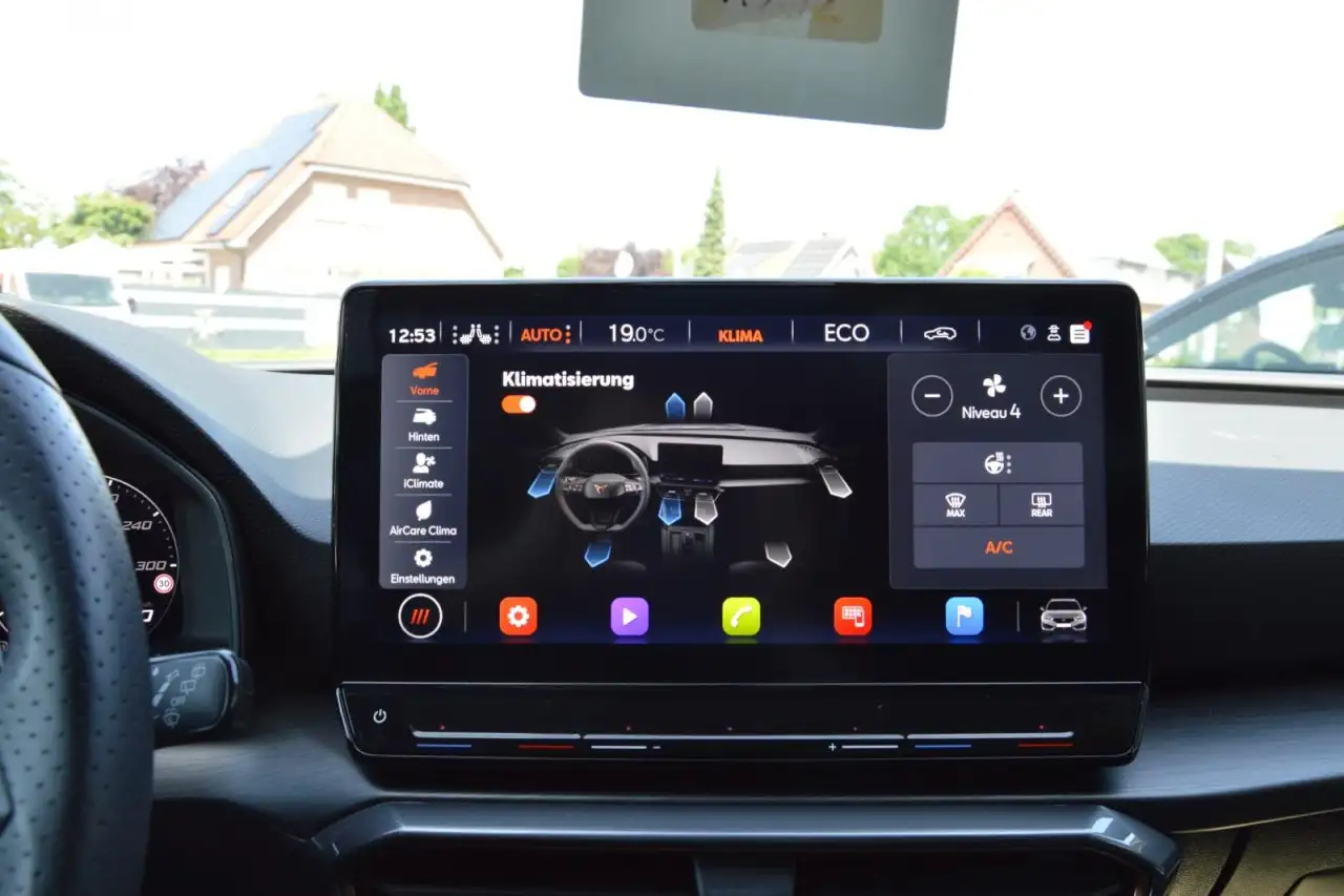 CUPRA Leon Sportstourer e-Hybrid NAVI / SHZ / KAMERA/ ACC — Galería del vehículo 14