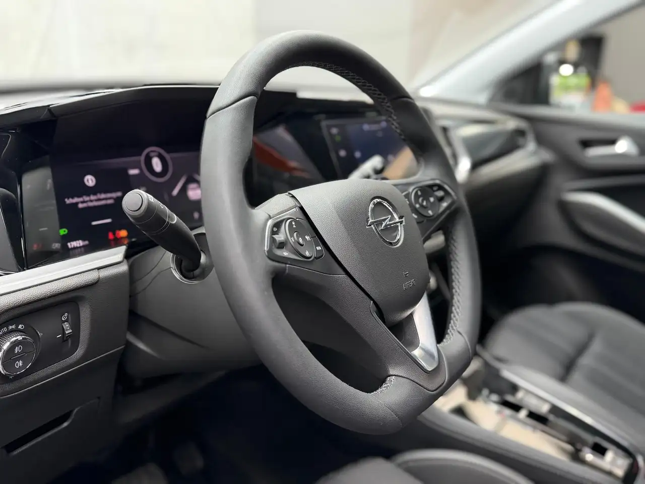 Opel Grandland GS Line 1.2|NAVI|KAM|ALLWETTER|SHZG|LM — Vehicle gallery 10