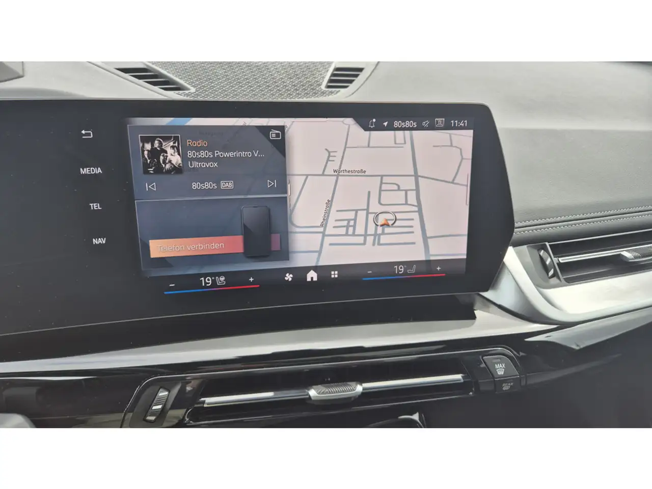 BMW iX1 xDrive30 M-Sport AHK+PANO+HUD+360°KAM+HK — معرض صور السيارة 11